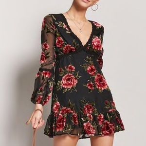 🌹NWT | F21 velvet rose dress🌹